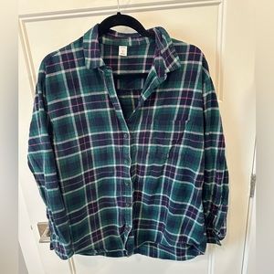 3/$15 Old Navy boyfriend button down flannel shirt with front pocket